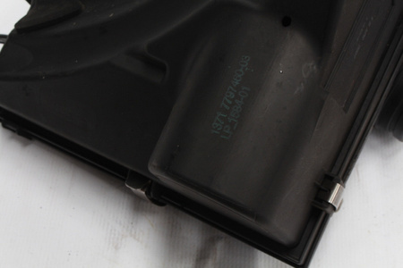 Obudowa filtra powietrza BMW E92 7797460-03