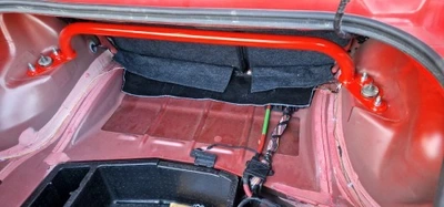 Rear upper strut bar Dodge Challenger 08-19 White