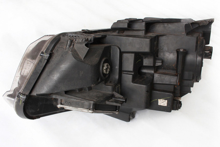 Reflektor prawy z przetwornicami Chevrolet Camaro SS 2016+