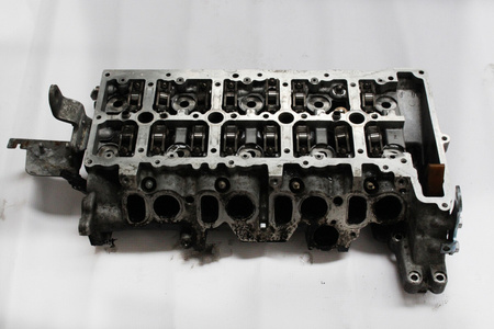 BMW E92 N47D20 head