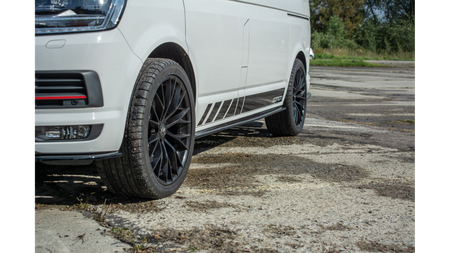 Dokładka Volkswagen T6 Progi Gloss Black