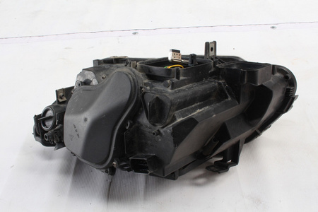 Reflektor prawy przód BMW E92 0301230672 Europa