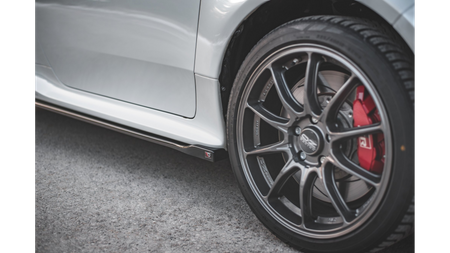 Dokładka Toyota GR Yaris IV Progi v.2 Gloss Black + Flaps