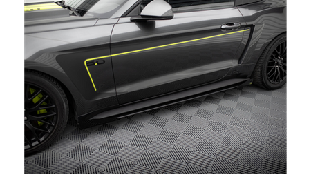 Diffuser Ford Mustang VI GT Side Skirts Street Pro Black + Gloss Flaps