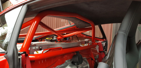 Bolt-in Half Roll Cage Porsche Cayman 718 Red