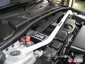 BMW 1 04-11 E87 120i 2.0 UltraRacing front upper Strutbar