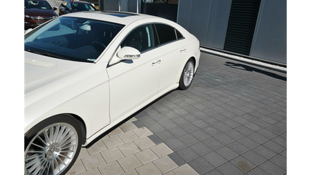 Dokładka Mercedes-Benz CLS C219 55AMG Progi Gloss Black