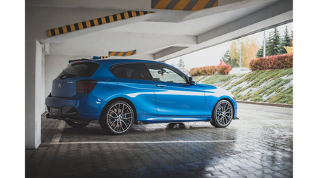 Dokładki Progów Racing Durability + Flaps BMW 1 F21 M135i / M140i / M-Pack Black-Red + Gloss Flaps