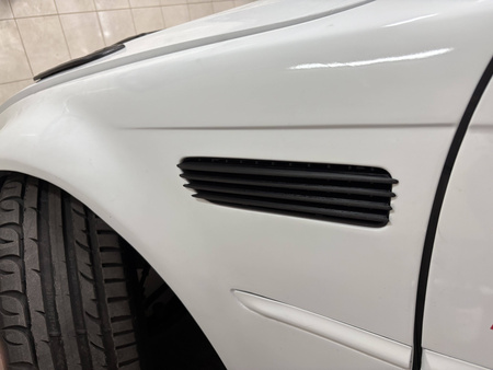 Kidneys side intakes BMW 3 E46 M3 Black passenger