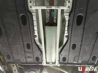 Skoda Octavia MK3/TYP 5E 2.0TSI 2WD 12+ UltraRacing 4-point mid lower Brace