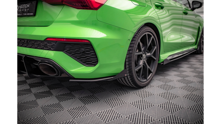 Splitter Audi RS3 8Y Tył Boczne Street Pro Black-Red + Gloss Flaps