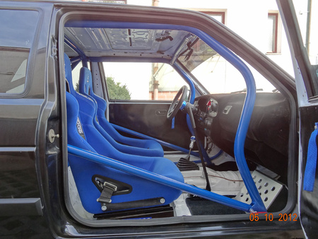 Bolt-in Roll Cage VW Golf 2 Black
