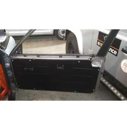 E30 KOMPLET Tapicerka drzwi boczki panele BMW całe auto