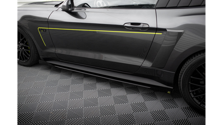 Diffuser Ford Mustang VI GT Side Skirts Street Pro Black + Gloss Flaps