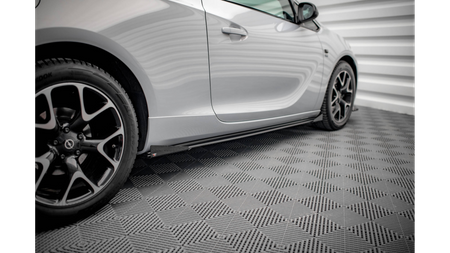 Dokładka Opel Astra GTC OPC-Line J Progi Street Pro Black + Gloss Flaps