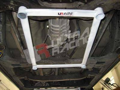 Isuzu D-Max 2.5D UltraRacing 4-point front H-Brace