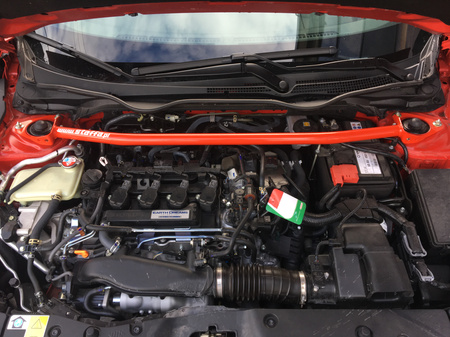 Front upper strut bar Honda Civic X 1.0 White