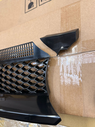 Grill Volkswagen Golf IV Black DAMAGED