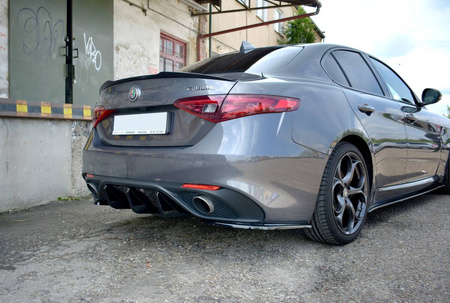 Diffuser Alfa Romeo Giulia Veloce Rear Valance Gloss Black