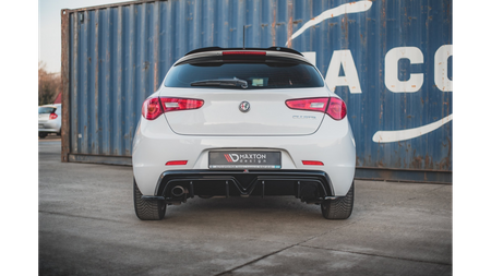 Dokładka Alfa Romeo Giulietta Facelift Zderzak Tył Wersja z wydechem z jednej strony Gloss Black