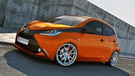 Splitter Toyota Aygo II przód Gloss Black