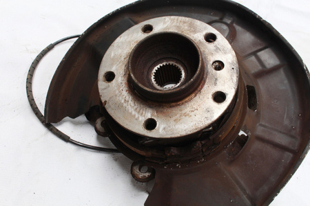 Zwrotnica lewy tył BMW E92 676158009