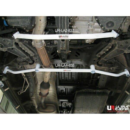 Nissan Serena C24 2.0 2WD 99-12 UltraRacing 2-point front lower Tiebar