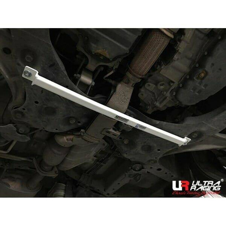 Nissan Elgrand E52 3.5 V6 2WD 10+ UltraRacing 2-point front lower Tiebar