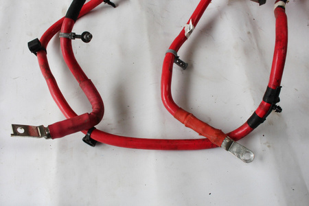 Przewód akumulatora + OE 23367844 Camaro SS 2016+