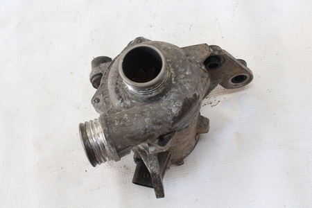 Pompa wody BMW E92 30445331