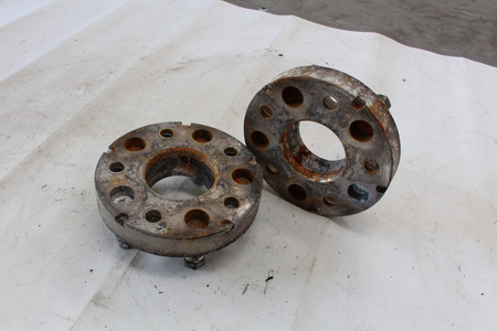 Dystanse Camaro 5x120 otwór 67mm grubość 27mm