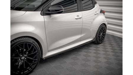 Diffuser Toyota Yaris IV Side Skirts v.1 Gloss Black + Flaps