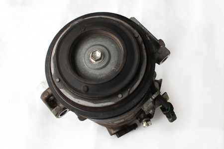 Kompresor klimy sprężarka Camaro SS 2016+