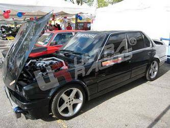 BMW 3-Series E30 UltraRacing front upper Strutbar Solid