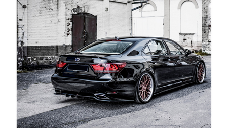 Splitter Leuxs LS IV Facelift Tył Środkowy z Dyfuzorem Gloss Black