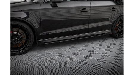 Dokładki Progów Street Pro v.1 + Flaps Audi RS3 Sedan 8V Facelift Black + Gloss Flaps