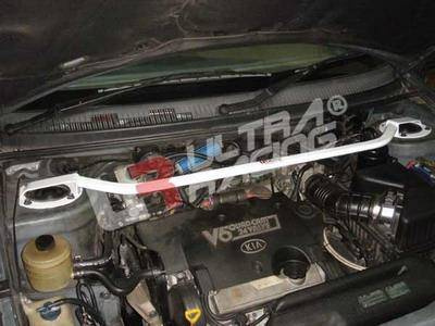 Kia Carnival 98-05 UltraRacing 2-point front upper Strutbar