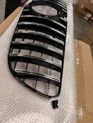 Grill Mercedes-Benz GLS X166 Facelift GT Chrome & Black Camera