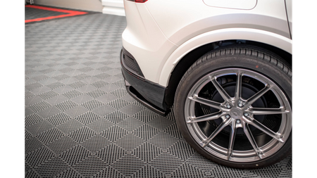 Splitter Audi Q4 e-tron Rear Central with Diffuser Gloss Black