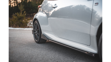 Dokładka Toyota GR Yaris IV Progi v.2 Gloss Black + Flaps