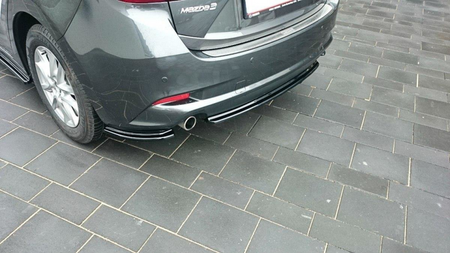 Splitter Mazda 3 III Facelift Tył Środkowy Bez Dyfuzora Gloss Black