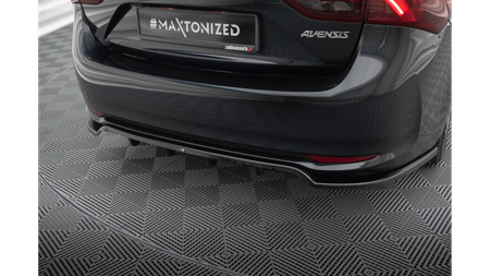 Splitter Toyota Avensis III Facelift Tył Środkowy z Dyfuzorem