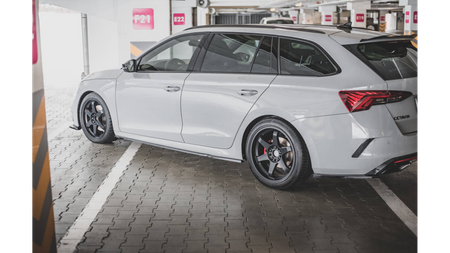 Dokładka Skoda Octavia IV RS Progi v.1 Gloss Black