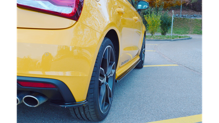 Splitter Audi S1 8X Tył Boczne Gloss Black