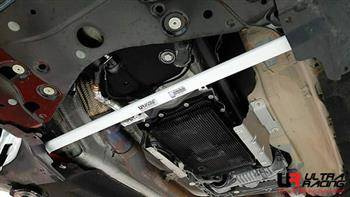 BMW G02 X4 3.0T 4WD 18+ UltraRacing 2-point front lower Tiebar