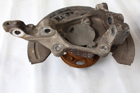 Zwrotnica przednia lewa Chevrolet Camaro SS 2016+