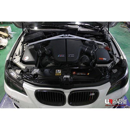BMW M5 E60 05-10 UltraRacing 4-point front upper Strut Bar