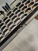 Grill Volkswagen Golf III Black bez znaczka USZKODZONY