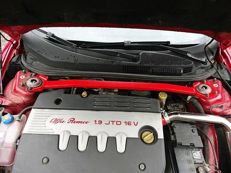 Front upper strut bar Alfa Romeo 147 Red