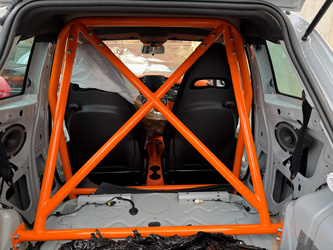 Bolt-in Half Roll Cage Fiat 500 Abarth White
